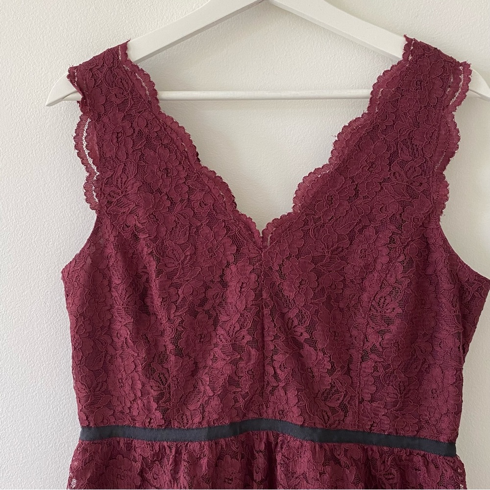LOFT Women’s Lace Sleeveless V-neck Dress Burgundy EUC